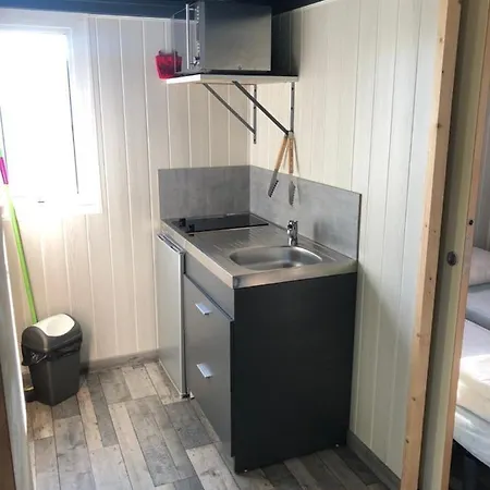 Semesterbostad Chalet 4 *